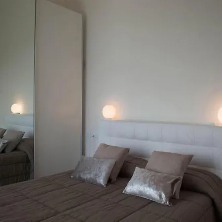 Casa Con Privato Piscina Sul Lago Di Como Apartment *