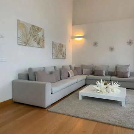 Casa Con Privato Piscina Sul Lago Di Como Bellagio