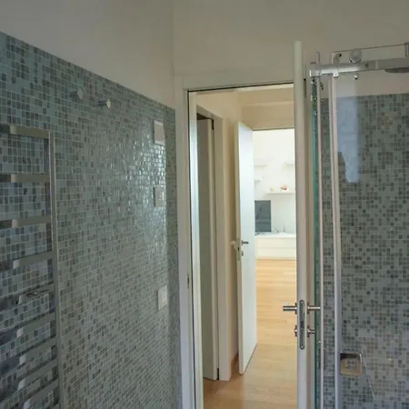Casa Con Privato Piscina Sul Lago Di Como Apartment *