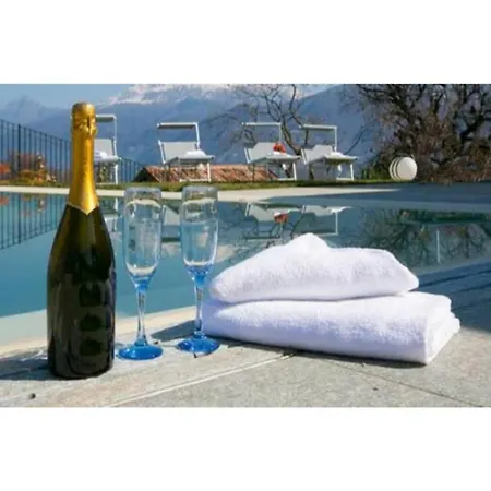Casa Con Privato Piscina Sul Lago Di Como Apartment