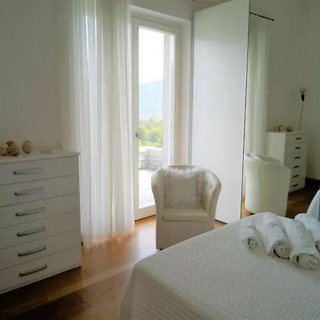 Casa Con Privato Piscina Sul Lago Di Como Apartment *