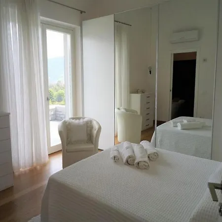 Apartment Casa Con Privato Piscina Sul Lago Di Como *