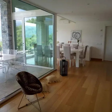 Casa Con Privato Piscina Sul Lago Di Como *
